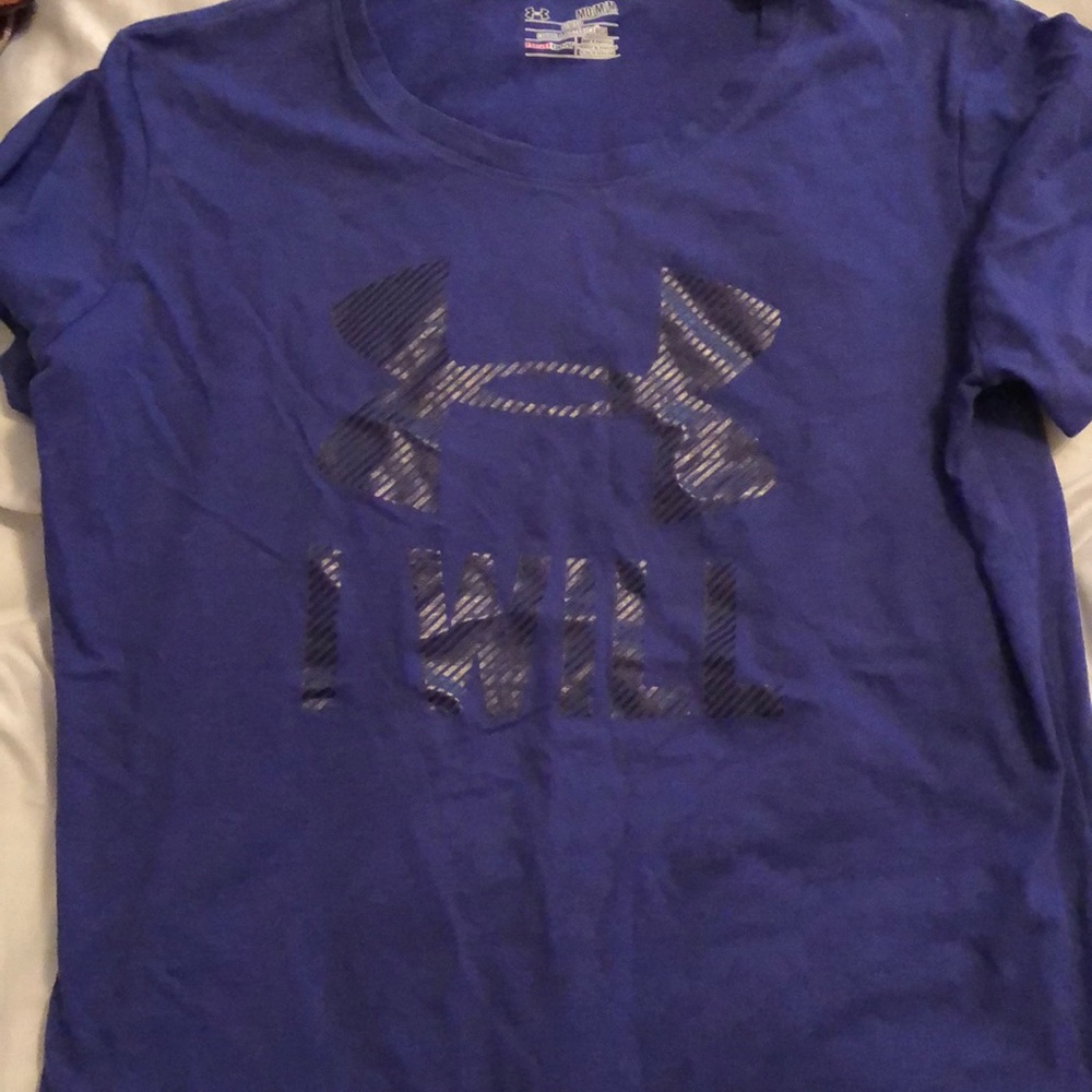 Women’s Under Armour Shirt!